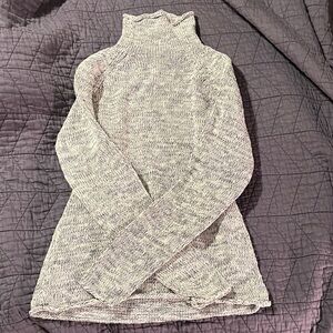 L.L. Bean Navy and White Knit Sweater